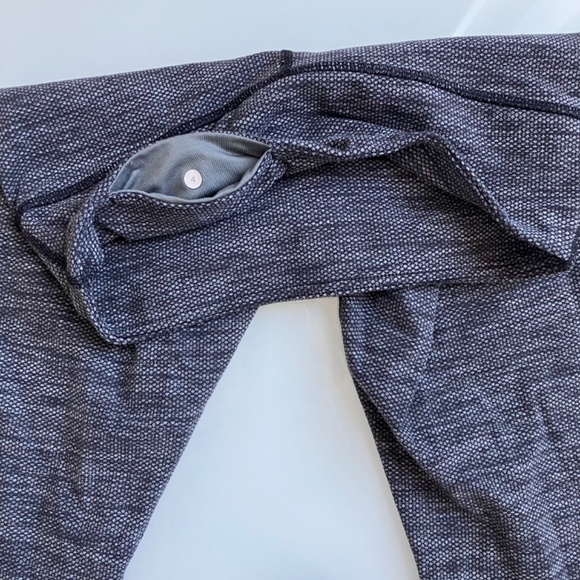 Lululemon leggings size 4 - Picture 3 of 6